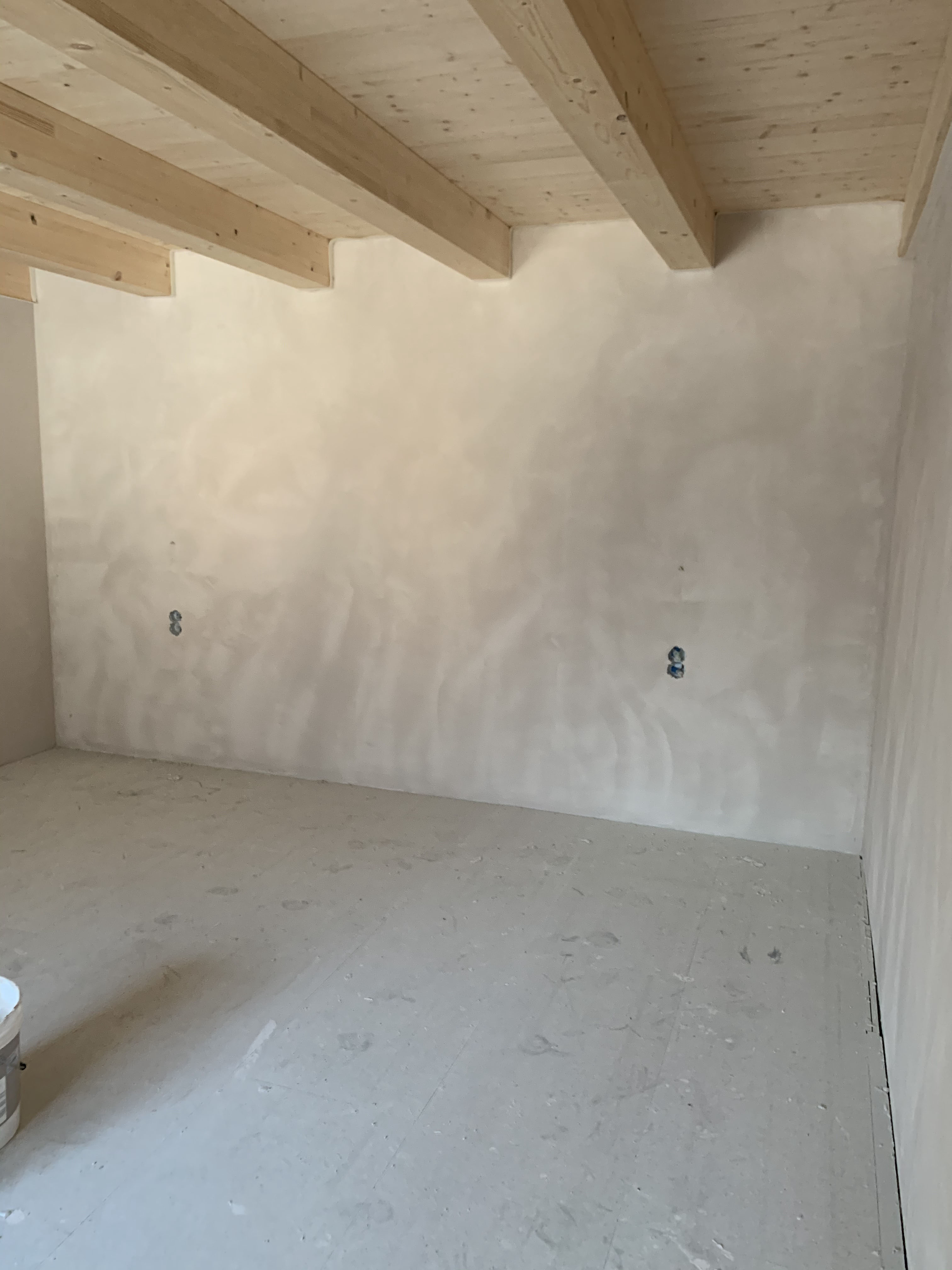 Risanamento di 6 camere con finitura minerale Marmorino KS