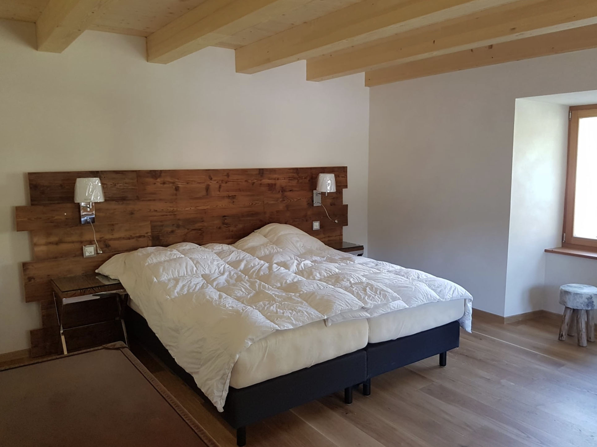 Risanamento di 6 camere con finitura minerale Marmorino KS