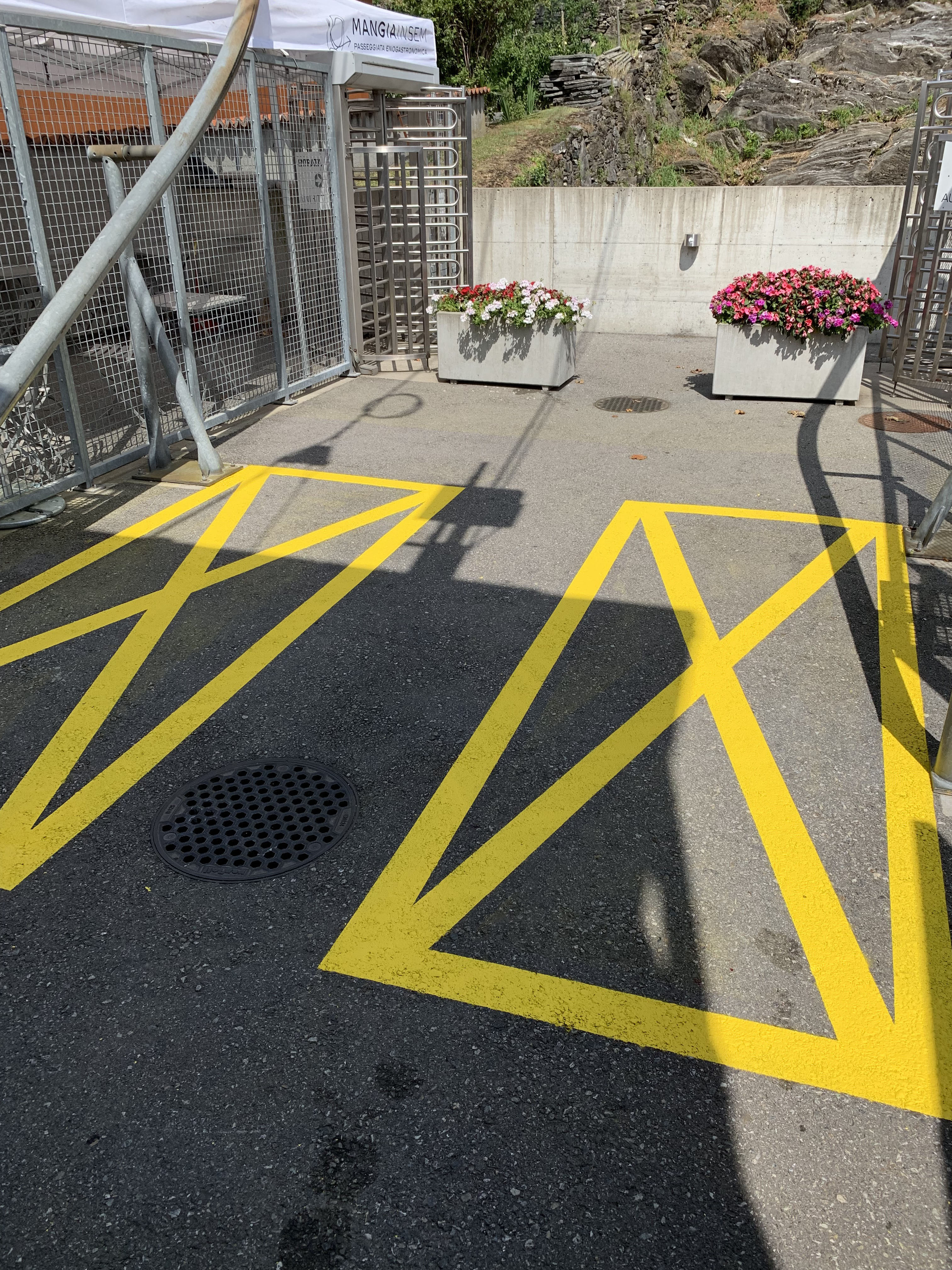 Miglioramento segnaletica partenza funivia a Monte Carasso