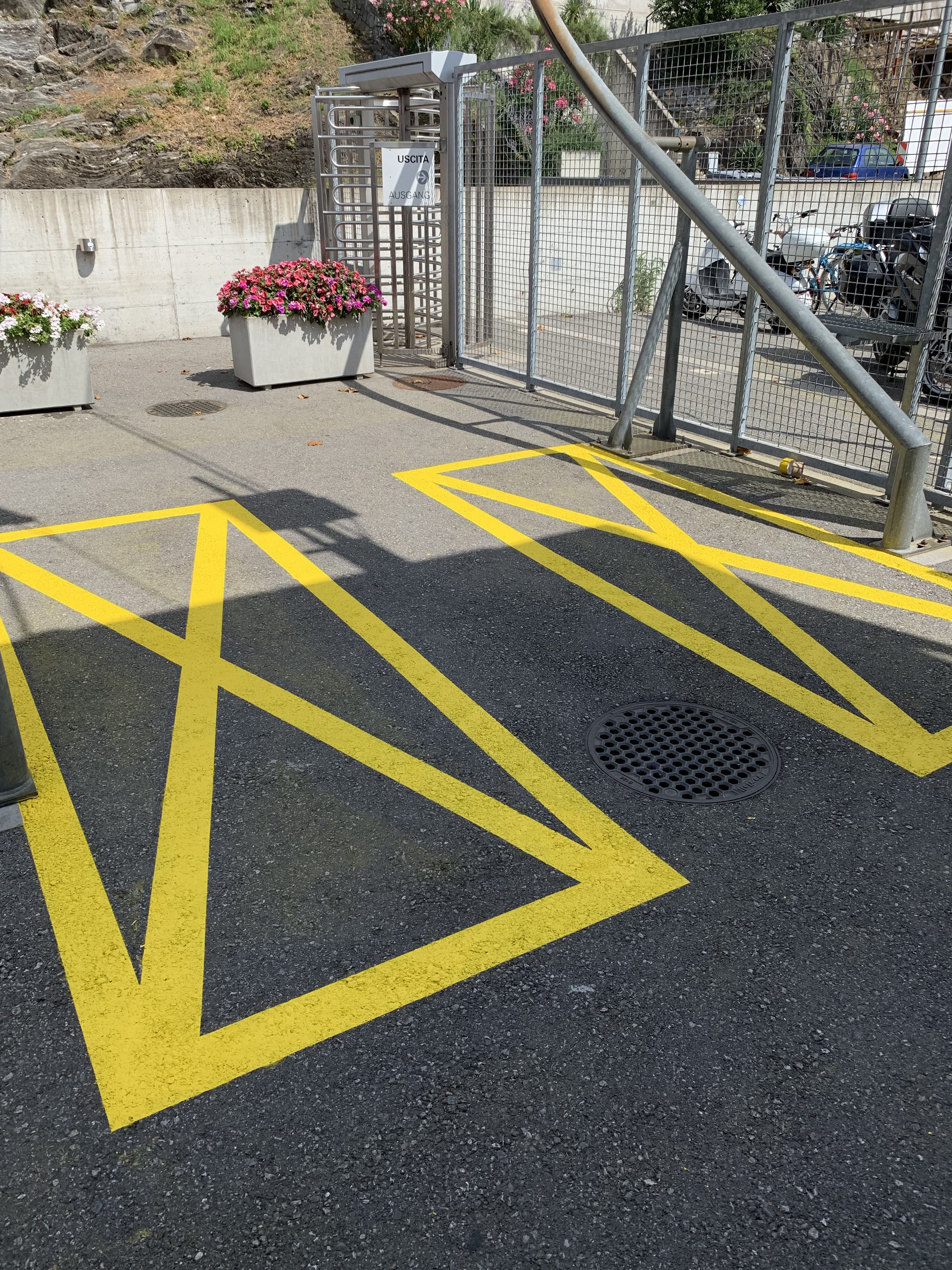 Miglioramento segnaletica partenza funivia a Monte Carasso