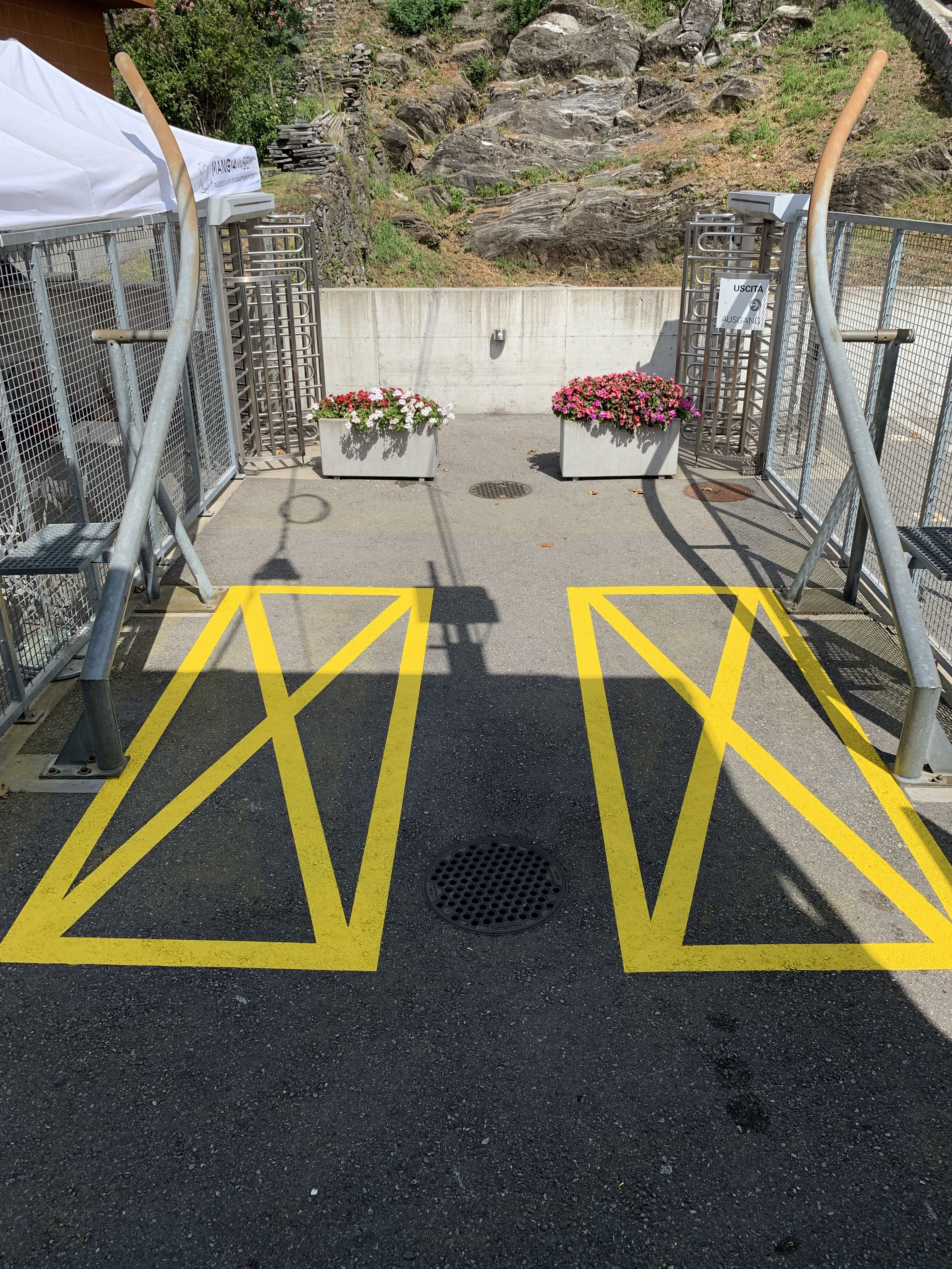 Miglioramento segnaletica partenza funivia a Monte Carasso